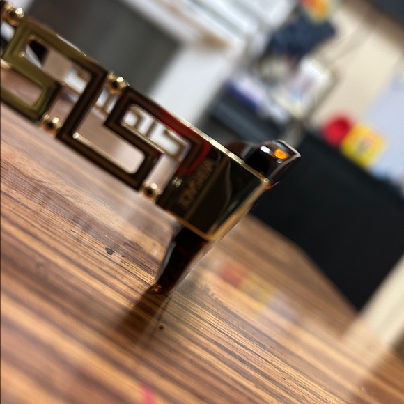 Versace Tortoiseshell Sunglasses with Gold Accents - Picture 5 of 10